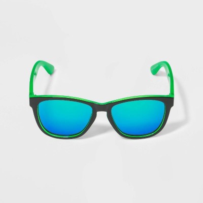 Stylish Sunglasses With UV Protection